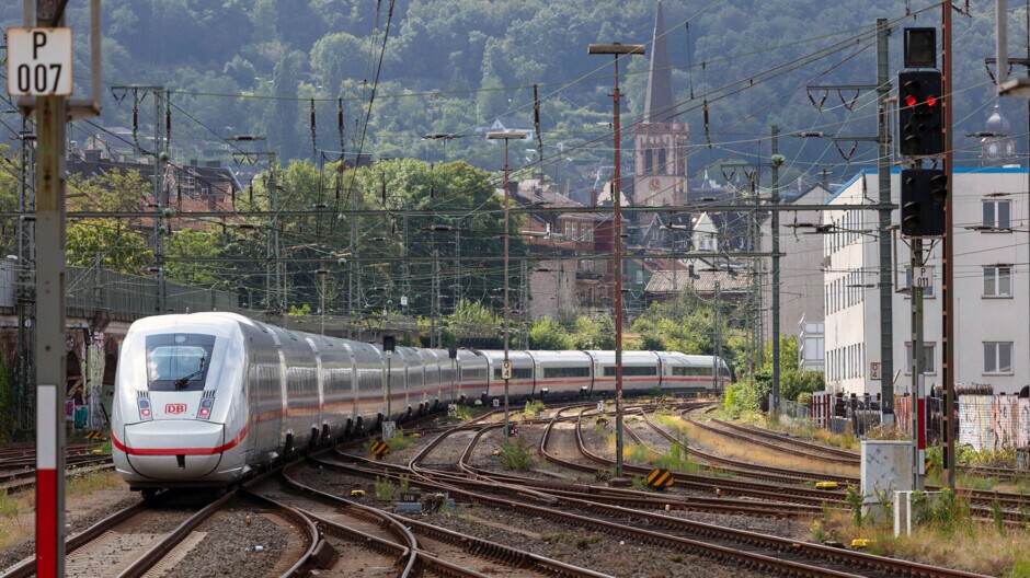 Der Blick auf die Gleisanlage des Bahnhofs Hagen Hauptbahnhof.